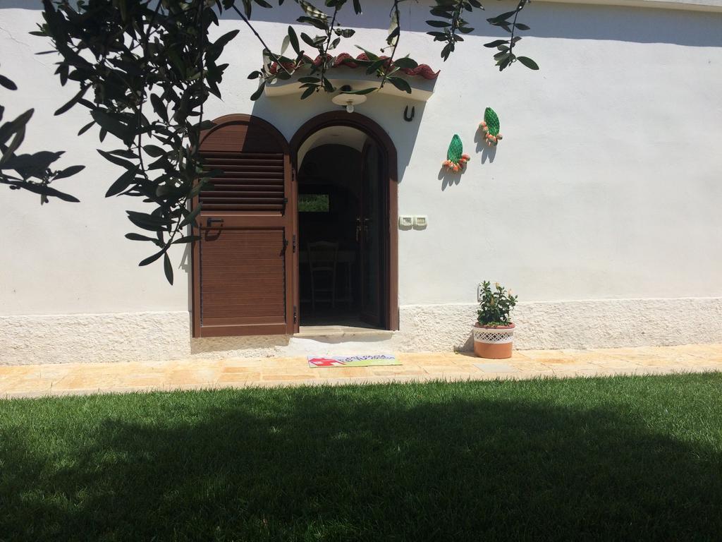 Trullo Del Cavaliere Delle Gravine Castellaneta Exterior foto